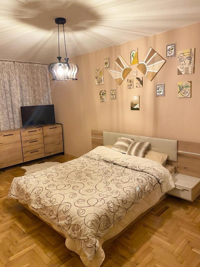 Spacious Apartment Next To South Park Просторен Апартамент До Южен Парк Top Location 소피아 외부 사진